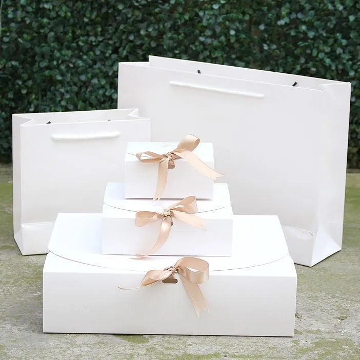 Caja Pequena con lazo (11,5*11,5*5cm)