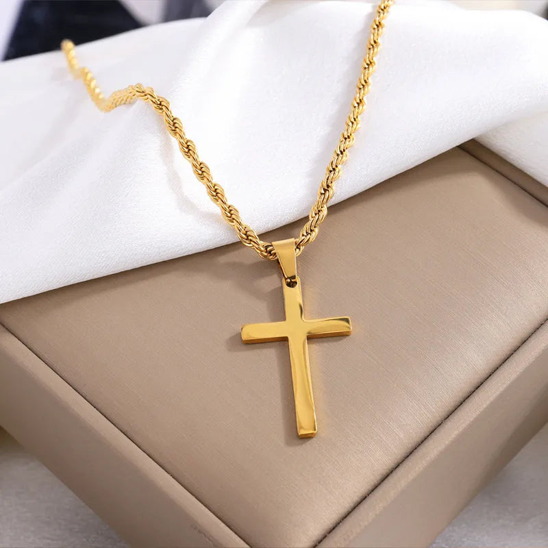 Cadena basica de cruz para  hombre color oro