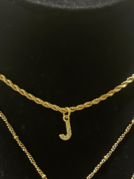 Cadena con Dije circonita letra J