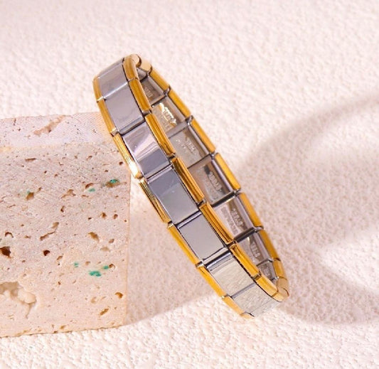 Pulsera Italiana plateada con bordes dorados