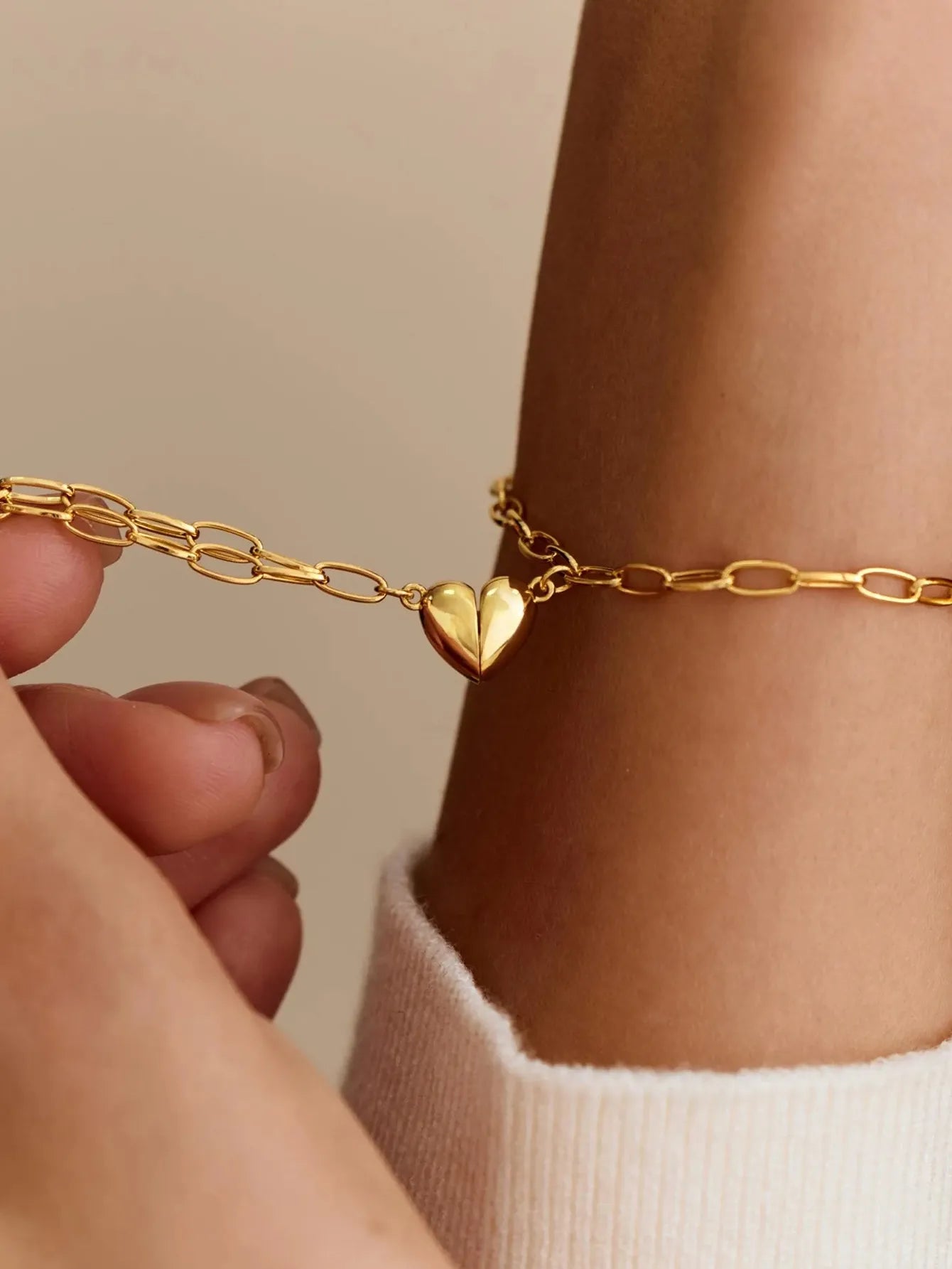 Pulsera de corazón Magnetico doradas